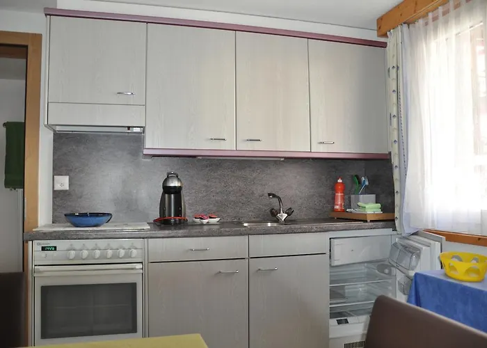 아파트 Apartmenthaus *